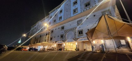 شقة من غرفة نوم وصالة - image 8