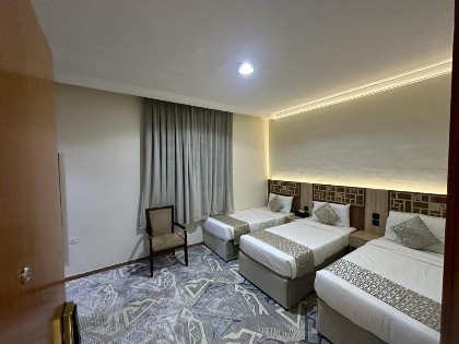 Askant Golden Hotel - image 2