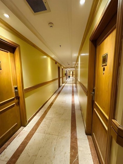 Rushud Al Majd Hotel - image 18
