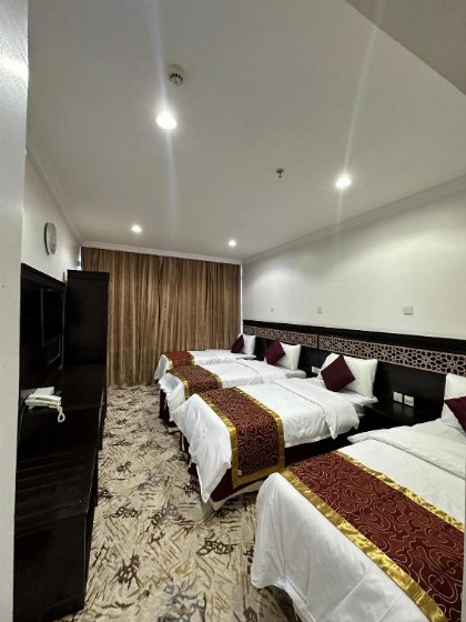 Nuzha Square Hotel - image 14