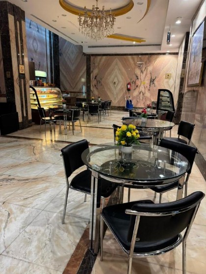 Nuzha Square Hotel - image 3