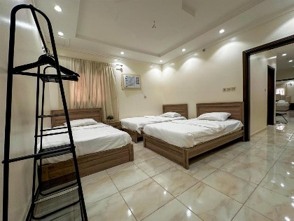 3 Bedrooms Apartment in Makkah - image 2