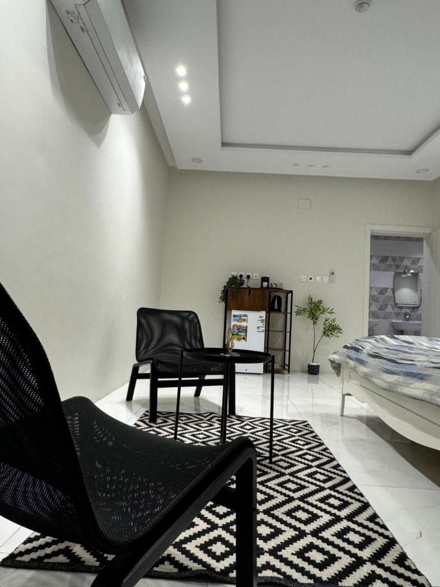 شقة بغرفتين نوم وجلسه مريحة - image 4