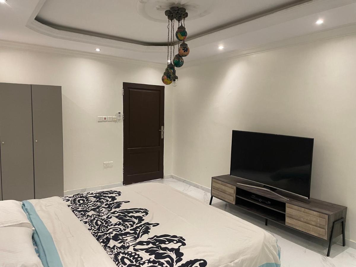 Three Bedroom in Al Tanim - image 3