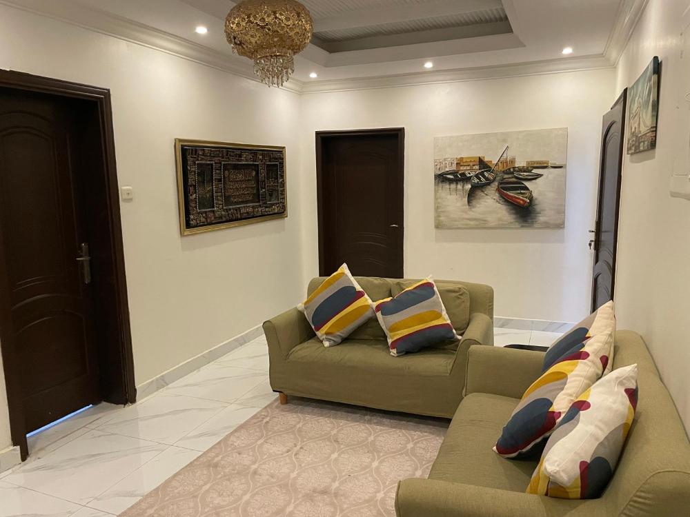 Three Bedroom Apartment in Al Salamah - image 6