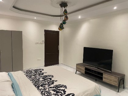 Three Bedroom Apartment in Al Salamah - image 7