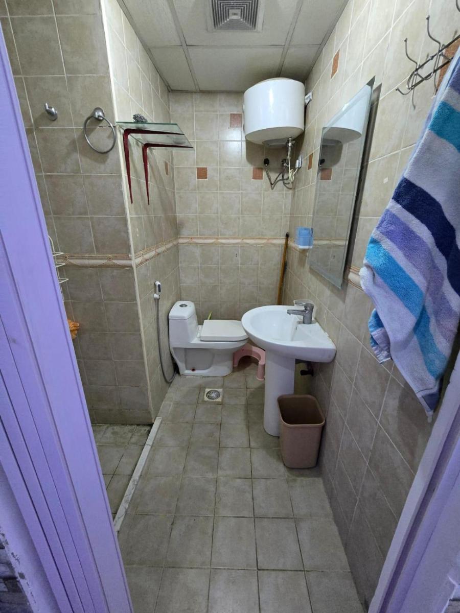 Two Bedroom Furnished Apartment - image 4