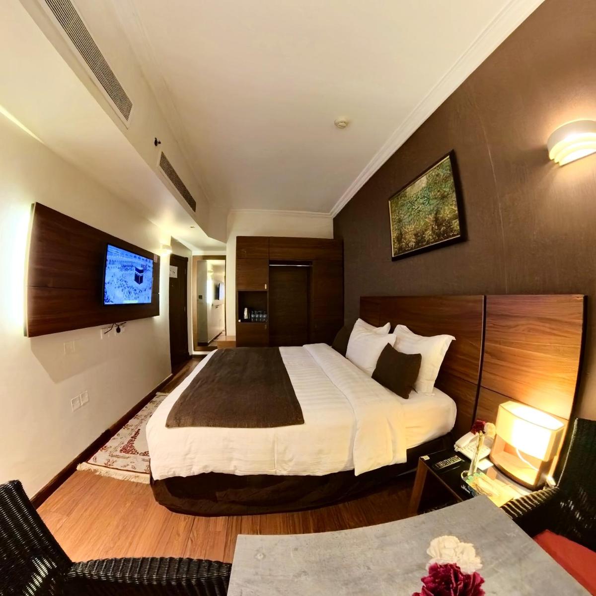 Deluxe rooms in  Nour Al Thuria - image 2