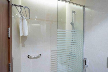Deluxe rooms in  Nour Al Thuria - image 4